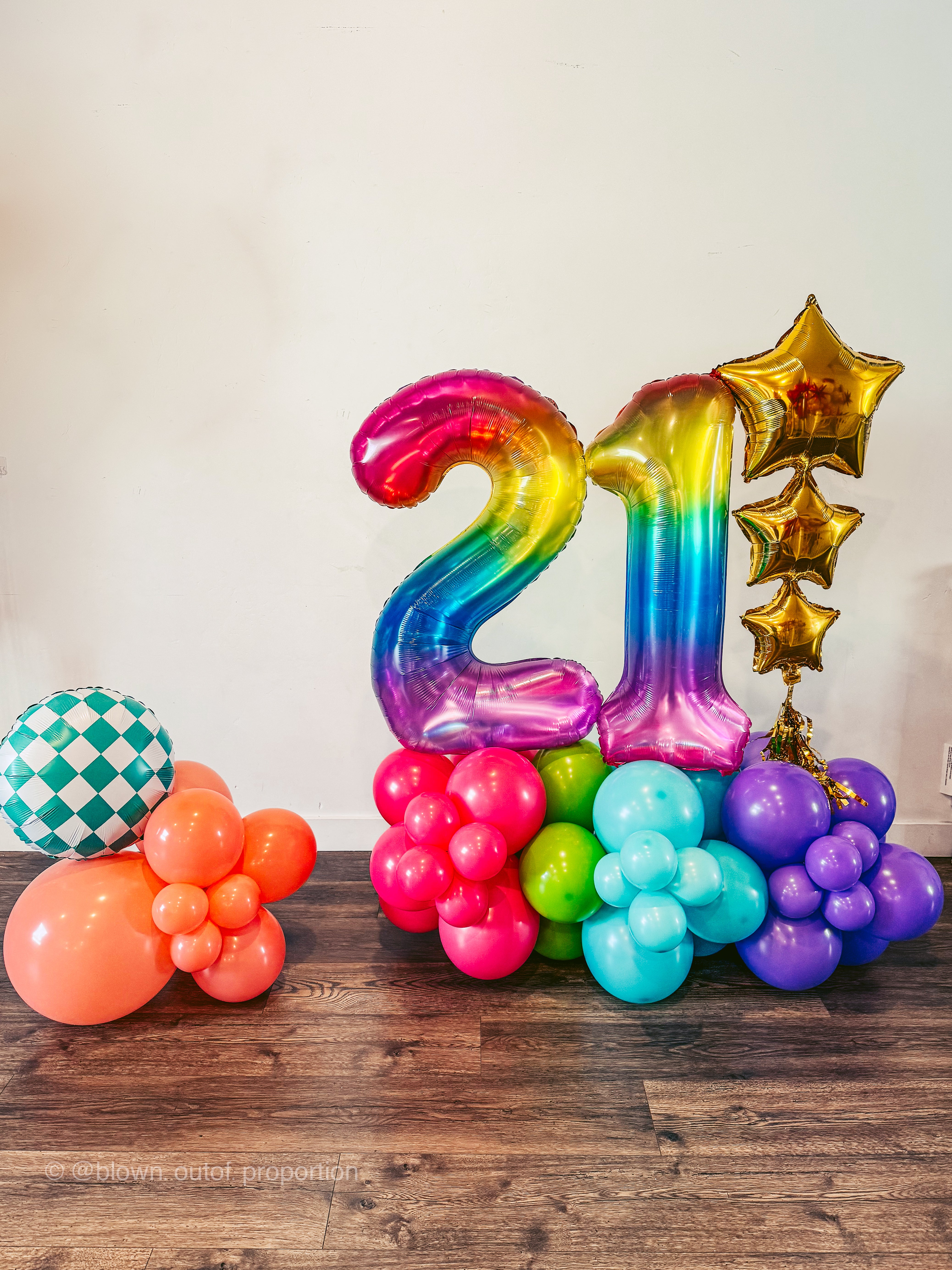 SIGNATURE NUMBER STACK bOp Cluster Balloon Bouquet