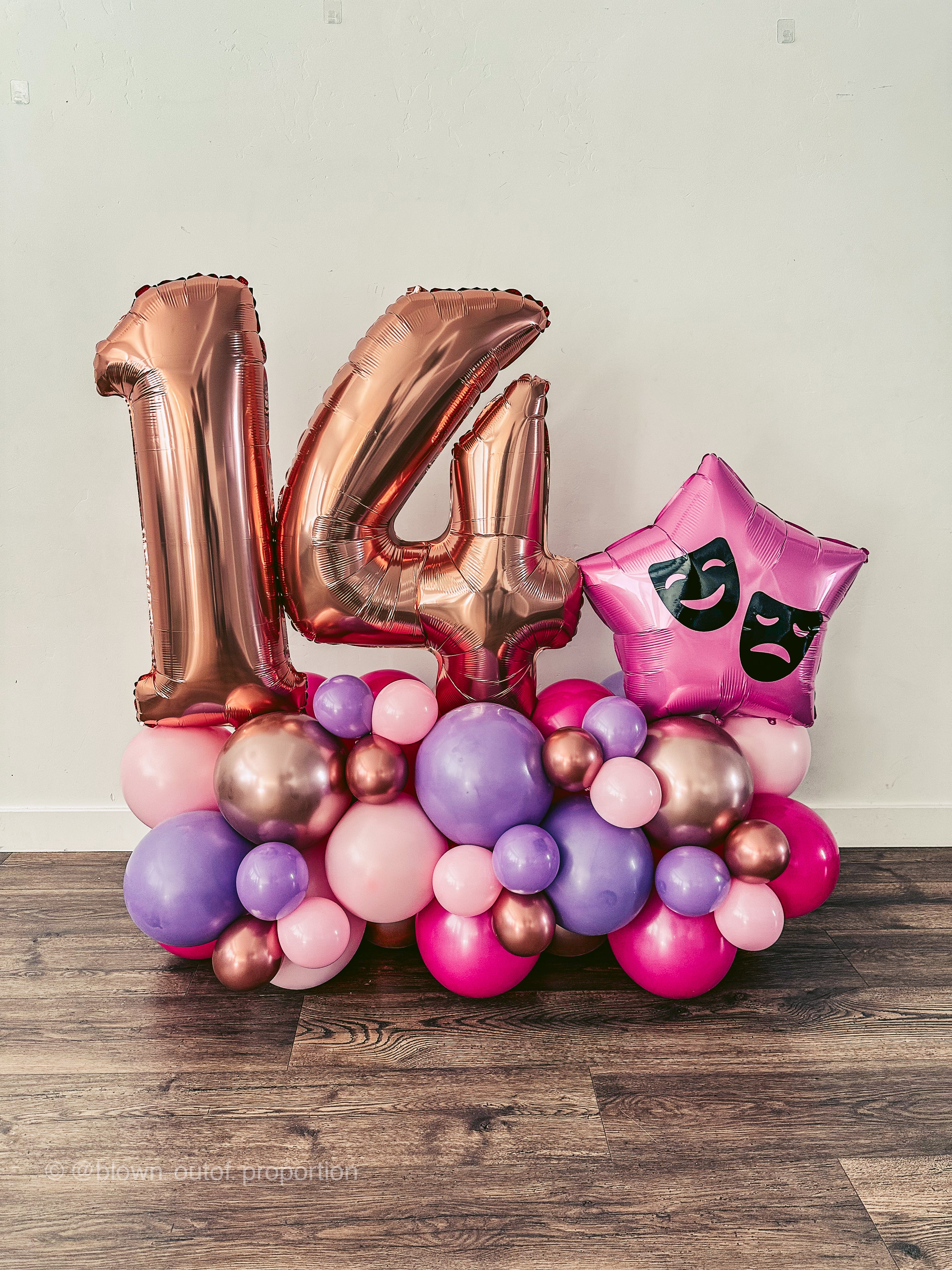 SIGNATURE NUMBER STACK bOp Cluster Balloon Bouquet