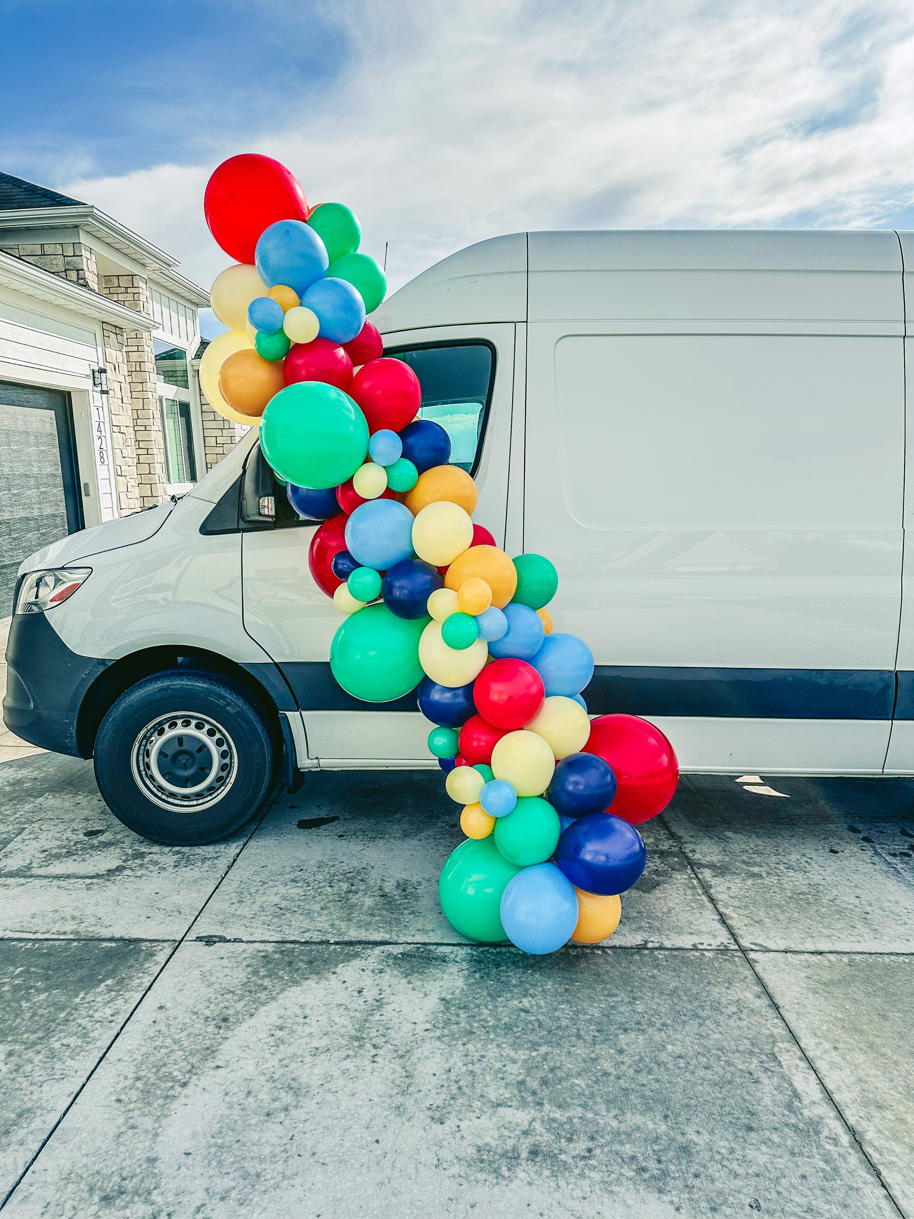 Grab-n-Go 8 ft bOp Balloon Garland