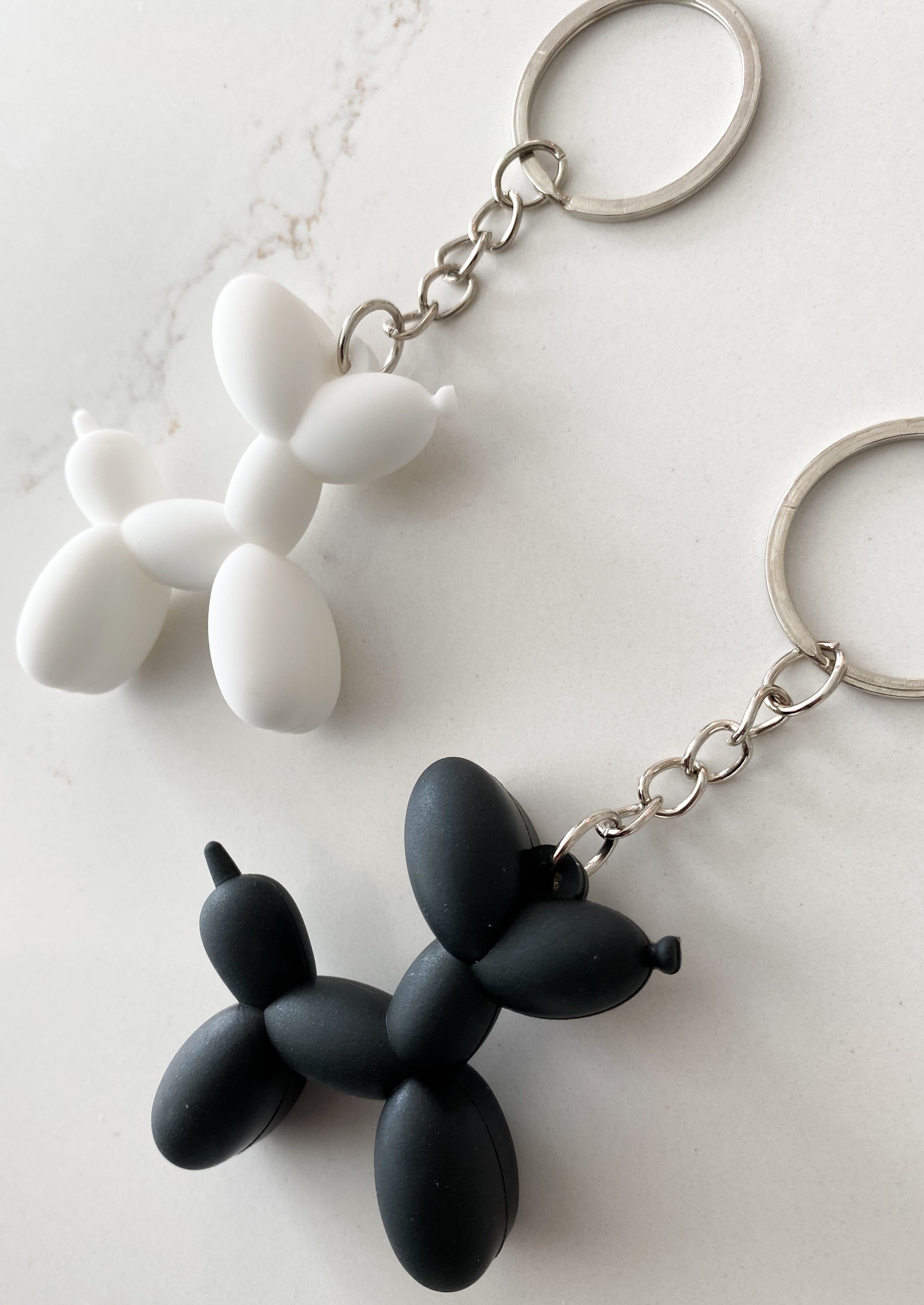 IVORE.GROUP Balloon Dog Keychain (Multiple Colors!) White